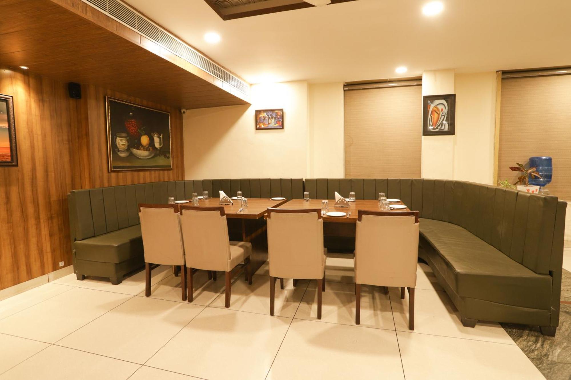Hotel Razia Inn Hisar Exterior photo