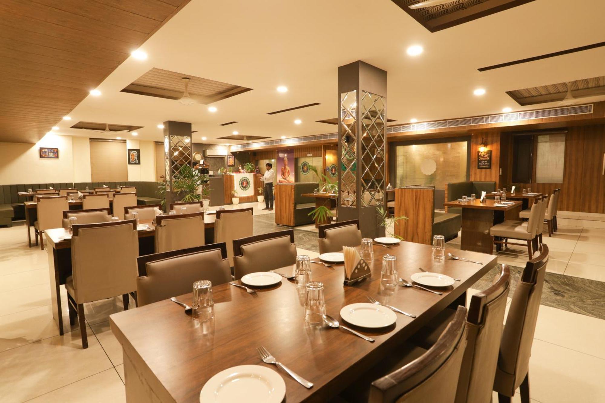 Hotel Razia Inn Hisar Exterior photo