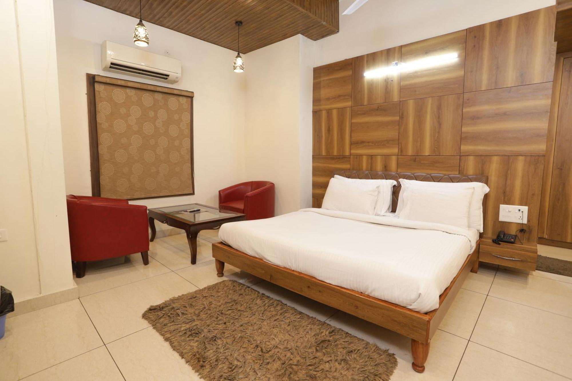 Hotel Razia Inn Hisar Exterior photo
