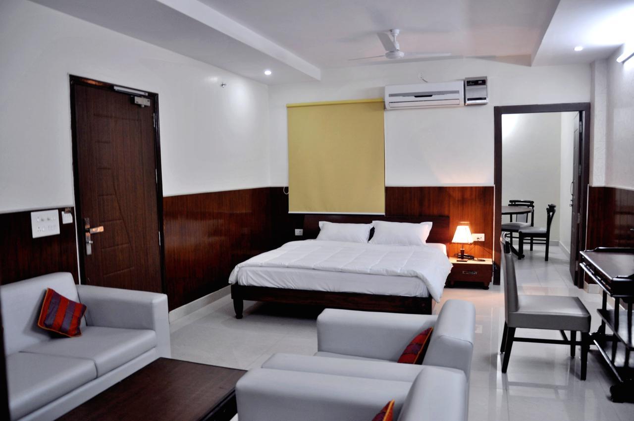 Hotel Razia Inn Hisar Exterior photo