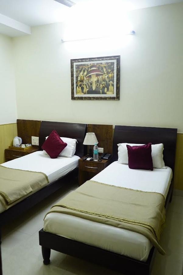 Hotel Razia Inn Hisar Exterior photo